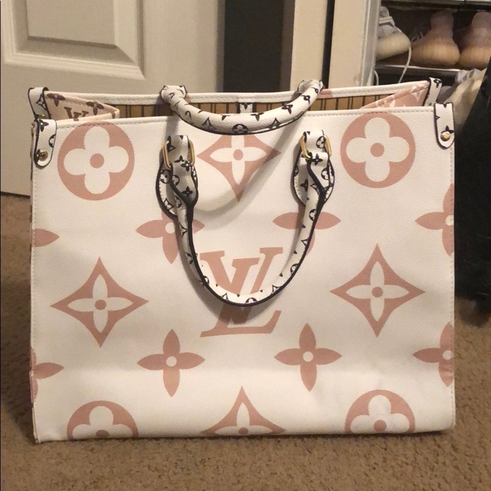 Tote bag (last day price before I move)